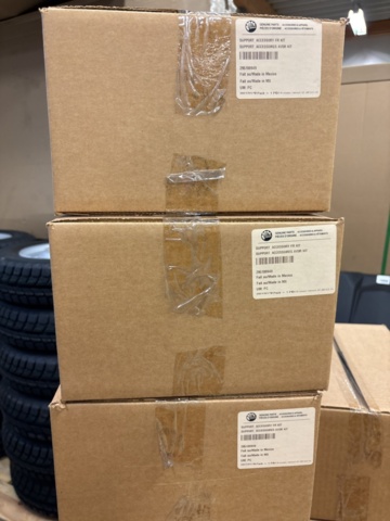 1409391-23 Lot of accessories and components in the category - Jet Ski #2