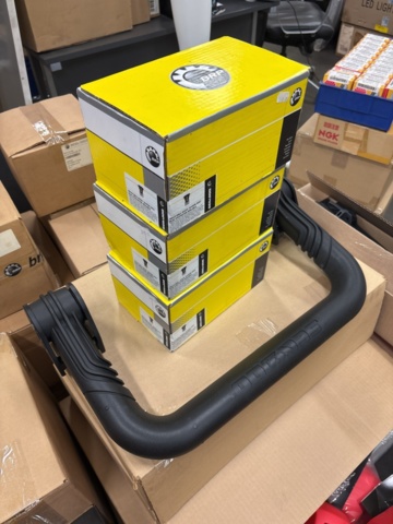 1409391-27 Lot of accessories and components in the category - Jet Ski #2