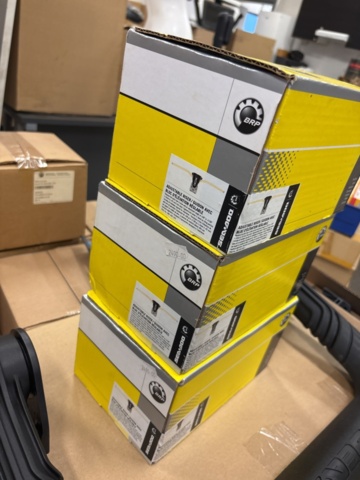 1409391-28 Lot of accessories and components in the category - Jet Ski #2