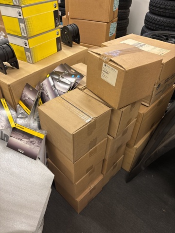 1409391-36 Lot of accessories and components in the category - Jet Ski #2