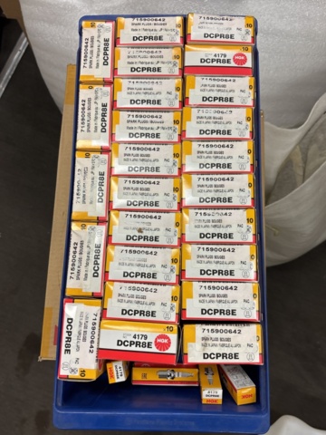 1409391-40 Lot of accessories and components in the category - Jet Ski #2