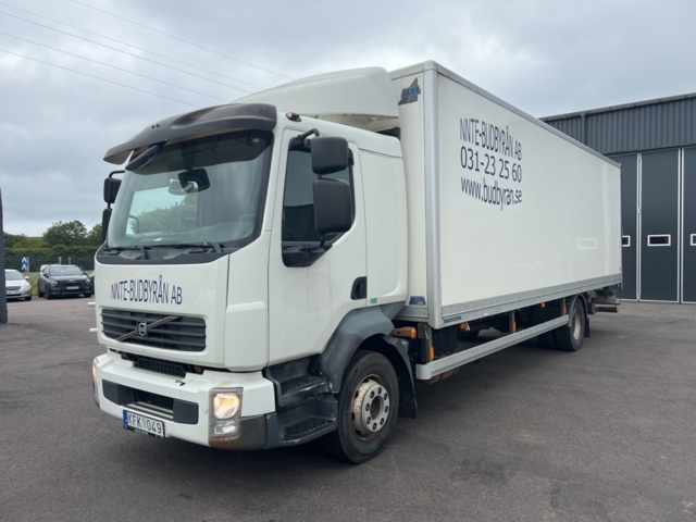 1460729-1 Skåpbil Volvo FL 4*2  Manuell, -2010 repobjekt