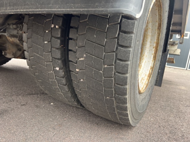 1460729-13 Skåpbil Volvo FL 4*2  Manuell, -2010 repobjekt