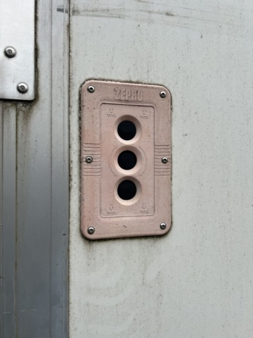 1460729-15 Skåpbil Volvo FL 4*2  Manuell, -2010 repobjekt