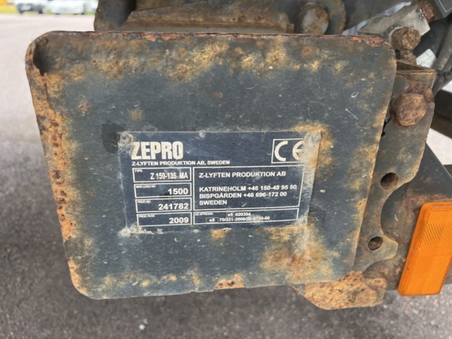 1460729-18 Skåpbil Volvo FL 4*2  Manuell, -2010 repobjekt