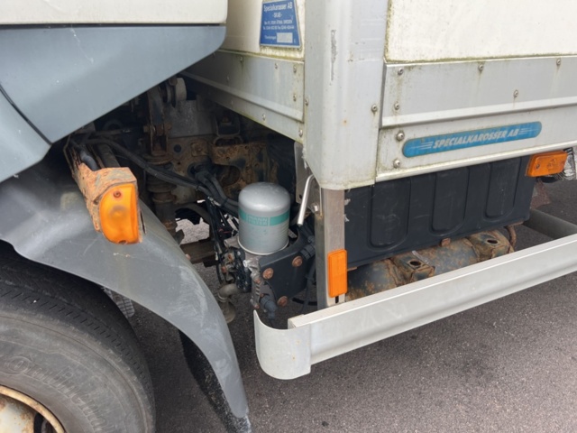 1460729-28 Skåpbil Volvo FL 4*2  Manuell, -2010 repobjekt