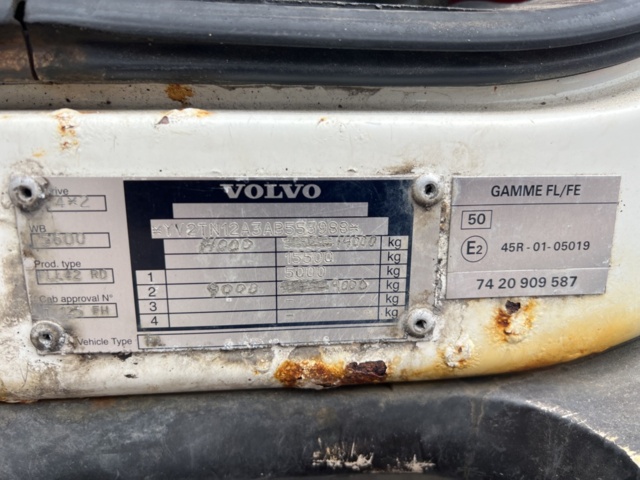 1460729-32 Skåpbil Volvo FL 4*2  Manuell, -2010 repobjekt