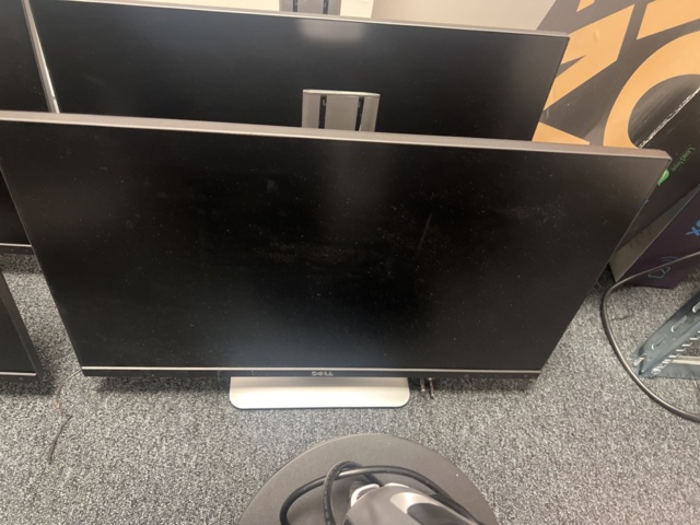 1431580-3 Monitors 8 pcs - Dell, Philips