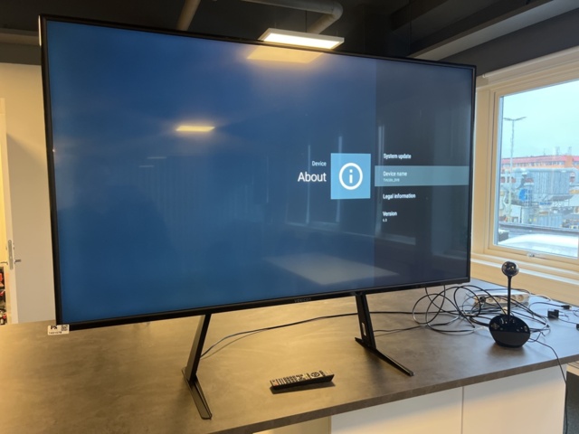 1431578-1 Skärm och konferenskamera - Voxicon, Logitech