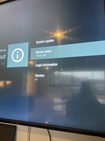 1431584-12 Kontorsinredning - Skärm, fåtöljer, golvlampa, m.m.