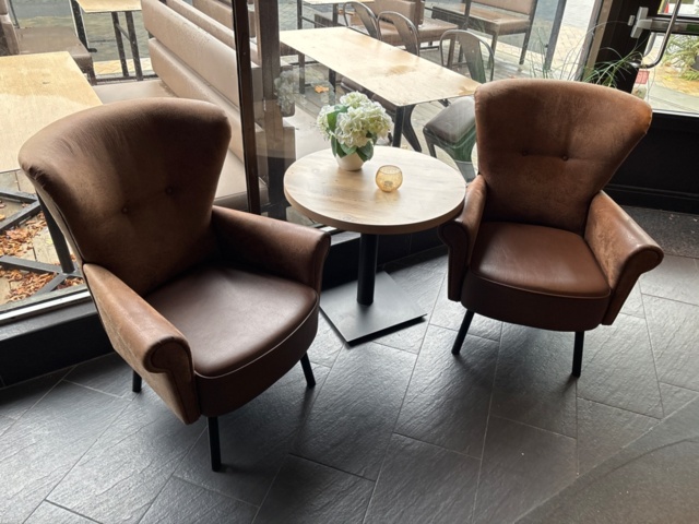 1442235-4 Fåtöljer Sitz Design 4 st och bord 2 st