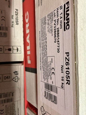 1406940-4 15 st. paket med svetstråd FILARC  PZ6105R 1,4 mm