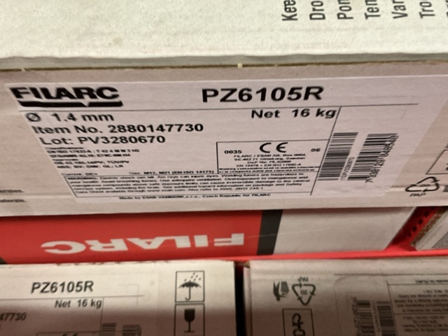 1406940-5 15 st. paket med svetstråd FILARC  PZ6105R 1,4 mm
