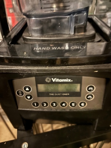 1460981-1 Vitamix The Quiet One – commercial blender, with sound hood