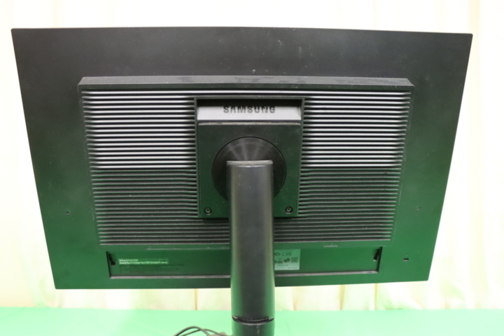 1295797-4 Skärm Samsung 24 tum