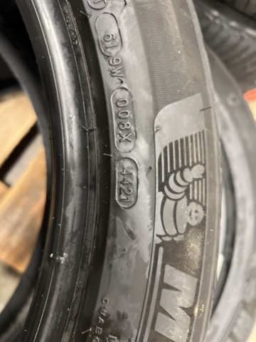 1461174-6 4 pcs Winter tires Michelin 255/50 R21 *Updated*