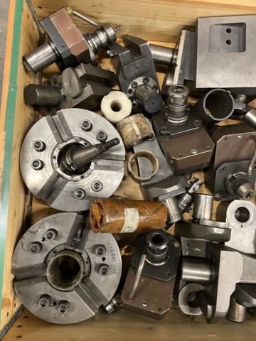 1406958-4 Parti med Chuckar och verktygshållare  MAZAK