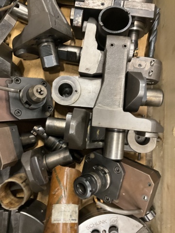 1406958-13 Parti med Chuckar och verktygshållare  MAZAK