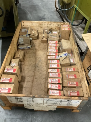 1406959-9 Screw assortment