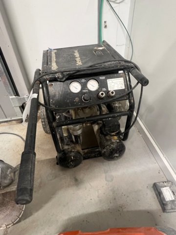 1426901-4 Compressor