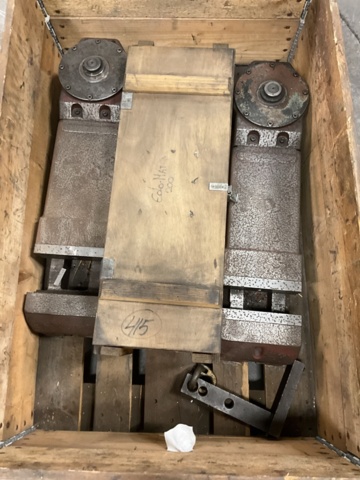 1406967-3 2 st. Maskinskruvstycke Allmatic 200