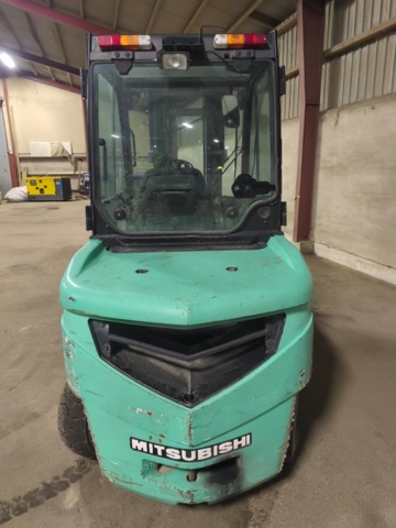 891604-6 Motvikstruck Mitsubishi FD35N -12 s/n