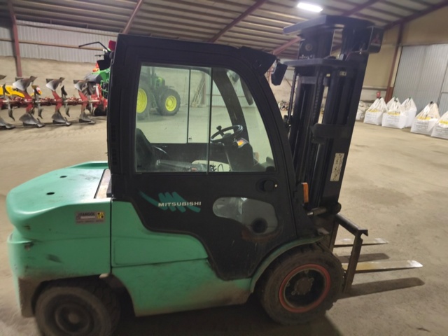 891604-7 Motvikstruck Mitsubishi FD35N -12 s/n