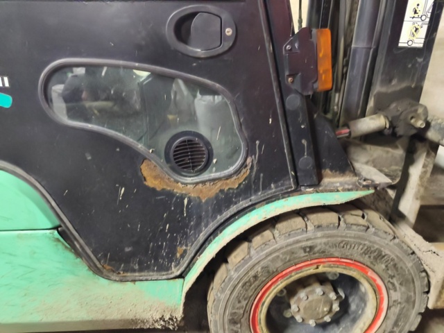 891604-20 Motvikstruck Mitsubishi FD35N -12 s/n