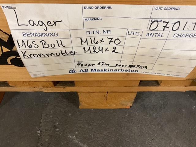 1406957-3 Lot with bolt and screw assortment