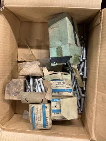 1406957-4 Lot with bolt and screw assortment