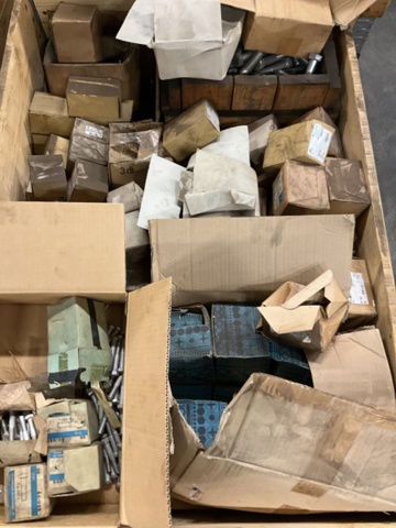 1406957-11 Lot with bolt and screw assortment