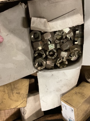 1406957-12 Lot with bolt and screw assortment