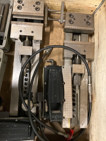 1406968-3 2 st. Hydrauliska Maskinskruvstycke