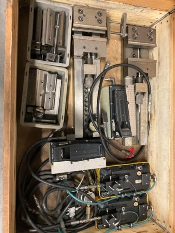 1406968-8 2 st. Hydrauliska Maskinskruvstycke