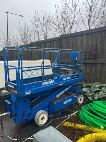 1351377-2 Saxlift UpRight SL20 -2000 (Reparationsobjekt)