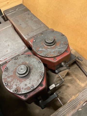 1406971-5 2 st. Maskinskruvstycke Allmatic 200