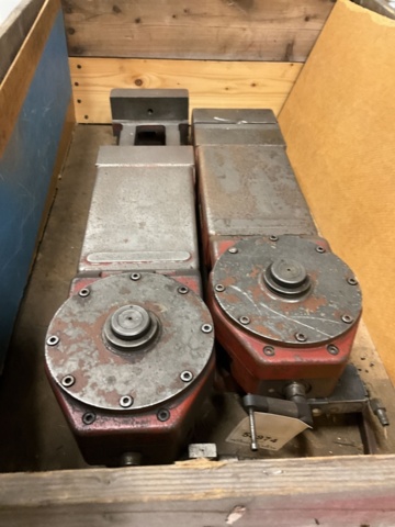 1406971-6 2 st. Maskinskruvstycke Allmatic 200