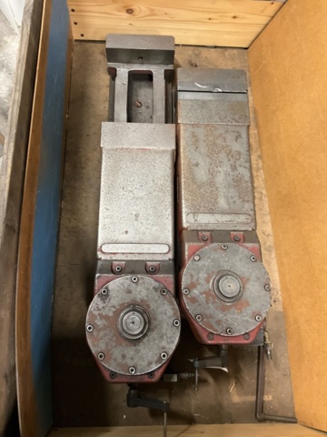 1406971-7 2 st. Maskinskruvstycke Allmatic 200