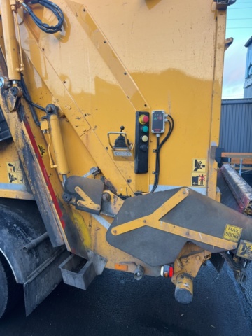 1338334-15 Sopbil med tillbehör - Volvo FL 4x2 - 2018