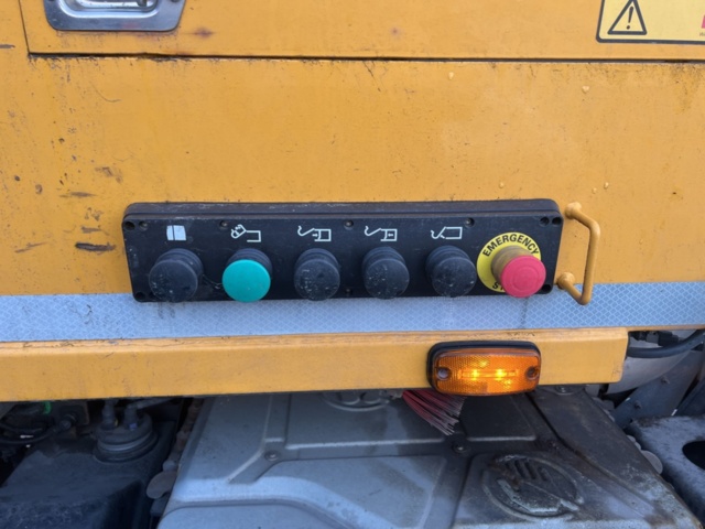 1338334-19 Sopbil med tillbehör - Volvo FL 4x2 - 2018