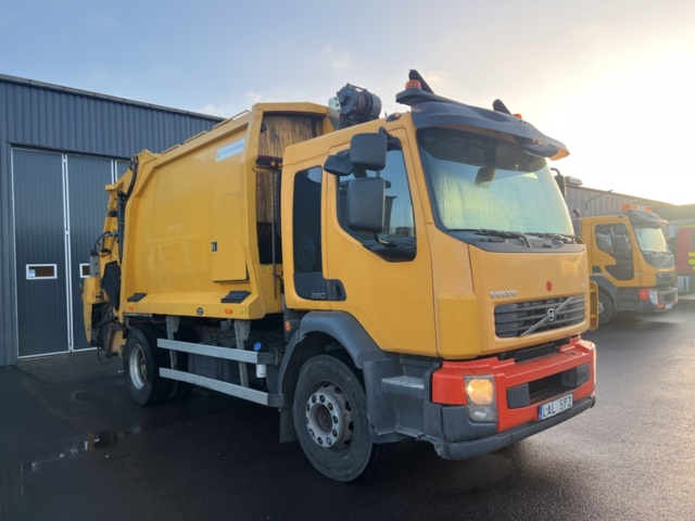 1338335-7 Sopbil Volvo Lastbilar FL 7.1 Automatisk, 265hk, -2010