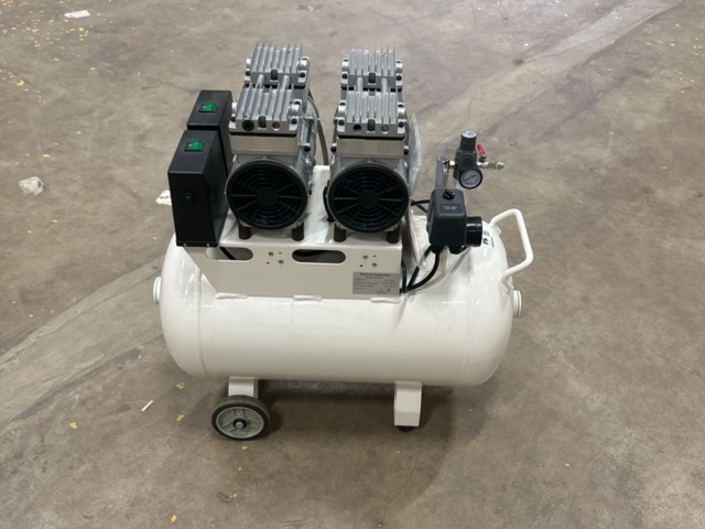 1305244-5 Air compressor with accessories - Silent Air Compressor DA7002 - 2015
