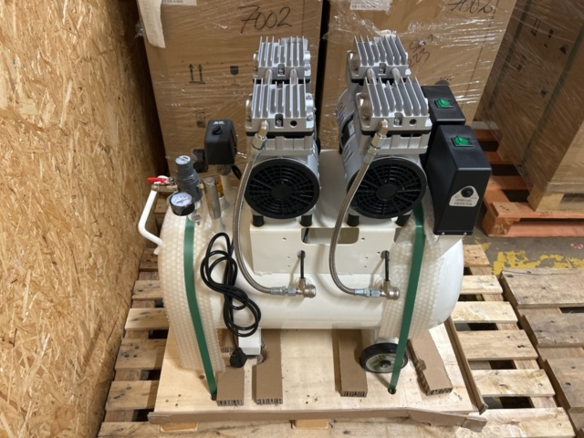 1305245-11 Air compressor with accessories - Silent Air Compressor DA7002 - 2020, unused