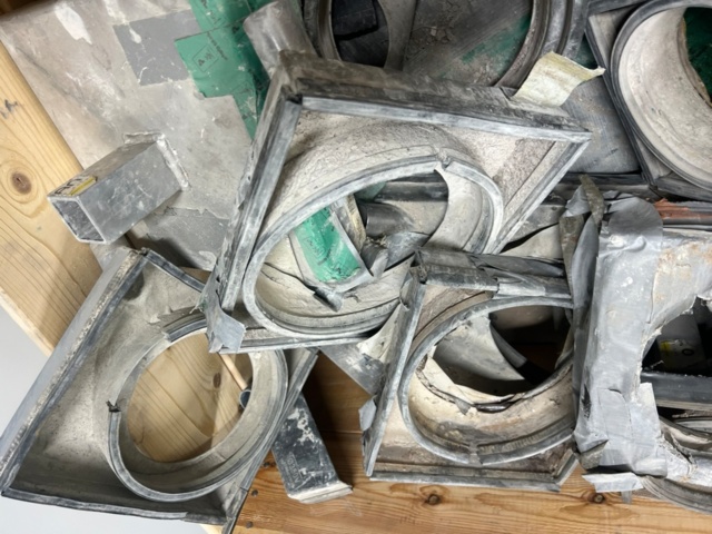 1426943-4 Stamping bowls