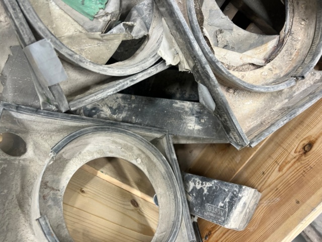 1426943-6 Stamping bowls