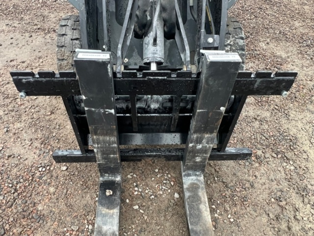 1426949-12 Battery-powered mini loader SHERPA Z10 E200