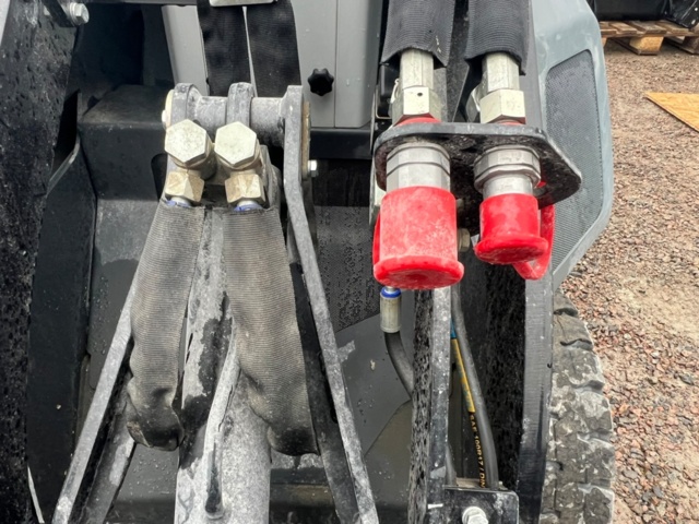 1426949-15 Battery-powered mini loader SHERPA Z10 E200