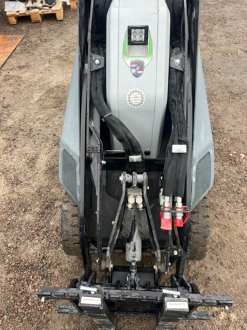 1426949-16 Battery-powered mini loader SHERPA Z10 E200