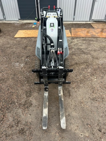 1426949-18 Battery-powered mini loader SHERPA Z10 E200