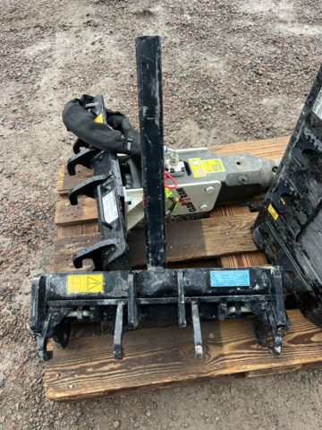 1426949-25 Battery-powered mini loader SHERPA Z10 E200